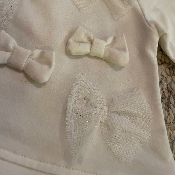 Nanette Baby Fleece top with bows, tulle, and sparkles. Size 0-3 mo. Exc cond! - Picture 3 of 9